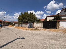 Sahibinden Köy Merkezinde Kerpiç Ev