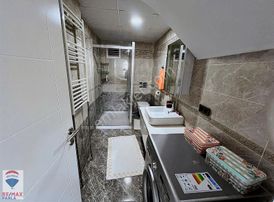Sağlık Konutlarında Satılık 240 M2 Dublex Daire Remax Burhan