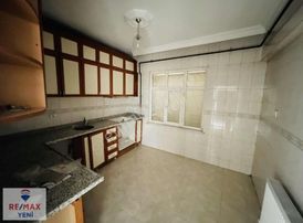 Karamanlıda Kiralık Geniş 4+1 Ferah Daire.