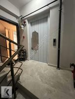 Denizköşklerde Cadde Metrobüs Yakınında 3+1 Tek Daire Üzerinde