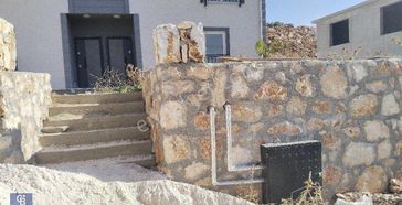 Kafacakaplancık Ta Sıfır Bahçeli 2 Kız Tripleks Müstakil Ev