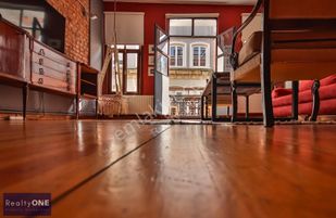 R-one Galata Serdar-ı Ekrem Sok. Ve Kule Manzaralı Kiralık Ofis