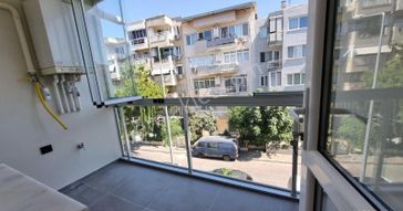 Bostanlıda Köşe 3+1 Satılık Daire