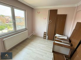 Bigadiç İlçe Merkezinde Abacı Mah. Satılık 4.kat 3+1 Daire