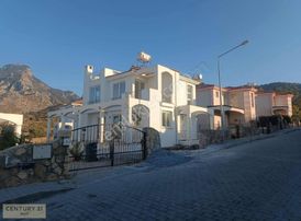 Kktc Esentepe'de Denize Yakın Villa.