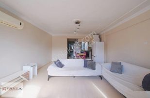 Kızıltoprak'ta Satılık 3+1 Daire