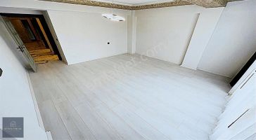 Güneş Emlak Oturuma Hazır Çarşı İçinde Geniş 2+1 Daireler