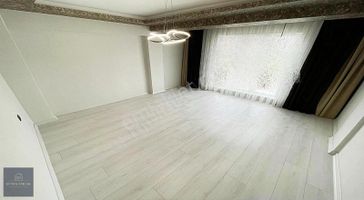 Güneş Emlak Oturuma Hazır Çarşı İçinde Geniş 2+1 Daireler