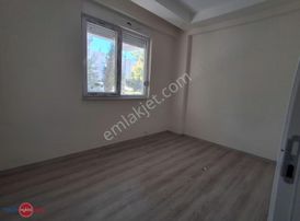 Cumhuriyet Mah. Yüzme Havuzlu Yeni Bina 1+1 Kiralık Daire