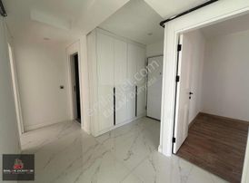 Siteiçinde Ayrı Mutfaklı Katta 2+1 Satılık Daire