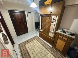 Ayvalı'da Cadde Paraleli 1. Katta 3+1 Satılık Daire