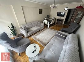 Ayvalı'da Cadde Paraleli 1. Katta 3+1 Satılık Daire