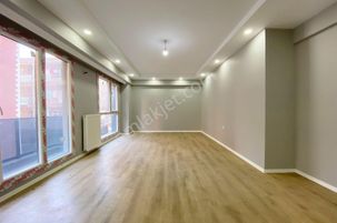 Weal World' Den Bahçelievler Devlet Hst. Yakını, Otoparklı, 3+1, Arakat ...