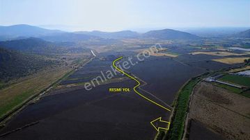 Dikili Merkeze 5 Dakika Elektrik Su Yol Var Emsallerinin Altında