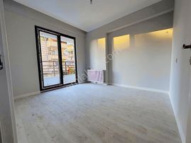 İstasyon Merkezde Doğalgazlı 2+1 Sıfır Daire