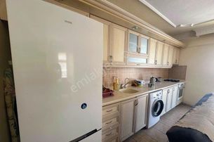 Didim Efeler Mahallesinde Merkezi Konumda Ful Eşyalı 2+1 Satılık Ara Kat Daire