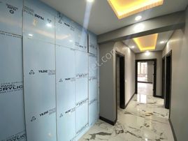 Tuğradan Hatip Mahallesinde Site İçi Havuzlu 2+1 Satılık Daire