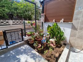 Akbük Merkezde Satılık 5+1 Bahçeli Yazlık