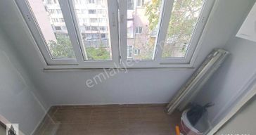 Doğandan Fatih Samatya Hastane Yakını 2+1 Balkonlu Boyalı Daire