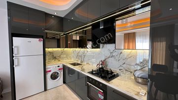 Alanya Merkez Yekta Royal Club'ta 1+1 Satılık Eşyalı Daire