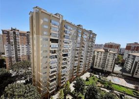 Beylikdüzü Merkezde Satılık 3+1 Daire