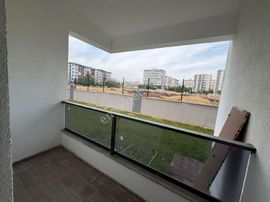 Bağcılar Zümrünt Kent Yanı Yatay Mimari Depreme Dayanıklı Satılık 1+1 Fırsat Daire