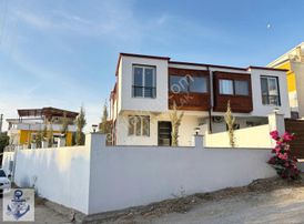 Seferihisar Doğanbey Payamlı'da Geniş Bahçeli Sıfır 3+1 Satılık Villa