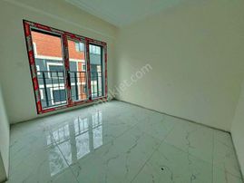 Uytundan Bahçelievler'de Yerden Isıtma Ayrı Mutfak 2+1 Daire