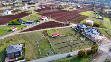 Oyumcada Deniz Manzaralı 3 Kat 20m.yola Cephe Arsa