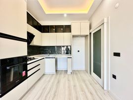 ꧁akçay Ay Emlaktan꧂güre'de Lüks Sitede Kuş Çıvıltılarıyla Huzur Bulacağınız Satılık 1+1 Şık Daire