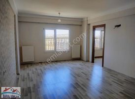 Baraj Emlak Ataşehir Prestij Sitesinde Kiralık Daire