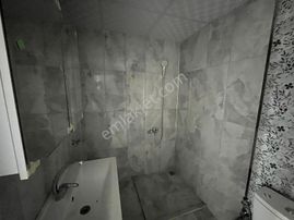 Tuğradan Hatip Mahallesin'de Satılık İskanlı Ön Cephe 2+1 Daire