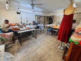 İzmir Konak Çankayada İş Hanında Satılık Dükkan