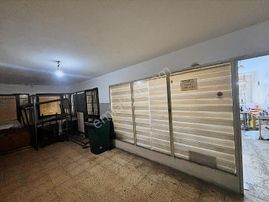 İzmir Konak Çankayada İş Hanında Satılık Dükkan