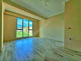 Uytundan Kadıköyde Ayrı Mutfaklı Satılık Sıfır 2+1 Daire