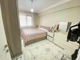 Üçevler'de Harika Konumda Kat Mülkiyetli Ara Kat Köşe 2+1 Daire