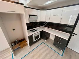 *yüksel'den Edremit'te Ebeveyn Banyolu Asansörlü 2+1 Satılık Daire*