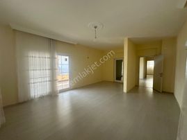 Uğur'dan Seydikemer Könteşte Komple Satılık Bina