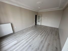 Bilgin Emlaktan Merkezde Ebeveyn Banyolu Geniş Kullanışlı Uygun Fiyatlı 2+1 Kiralık Daire
