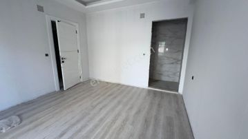 Ra Gayrimenkul Ergenekon Mh.site İçerisinde Satılık Daire