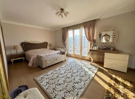 Tramvaya150m-4+1 220m2 Denizmanzara-site İçi-havuzlu-ebevynbanyo