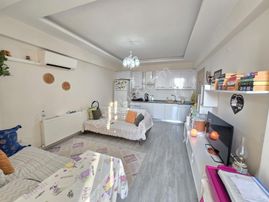 Kadınlar Denizi Mah Satılık 2+1 Ara Kat Daire