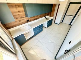 ꧁ay Emlaktan꧂akçay'da Doğalgazlı Arakat Ön Cephe Ayrı Mutfak Satılık 2+1 Ultra Lüks Daire