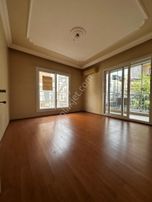 Turgutlu Nurcan Emlak'tan Altay Mh.satılık Dükkan Üstü Köşe Daire