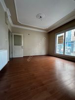 Turgutlu Satılık Altay Mah 1. Kat 120m2 3+1 Oda Doğalgazlı Balkonlu 14 Yıllık Daire