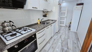 Küçükçekmece Yeşilovada E5'e 50mt Mesafede 4+2 Dublex