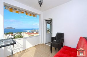 S-a-k-a-l-l-ı-d-a-n Turgutreiste Manzaralı Eşyalı-eşyasız Daire