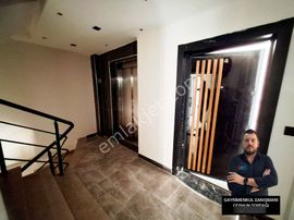 Didimde Satılık 1+1 Sıfır Daire Asansörlü Orta Kat Denize Yakın