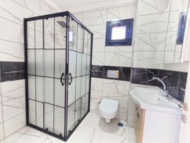 Kartallar'dan Büyük Müstakil Villa.geniş Salon Ferah Odalı 4+1.