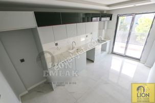 Bandırma İhsaniye'de Üç Cepheli,üç Balkonlu Satılık Lüks 3+1 Daire